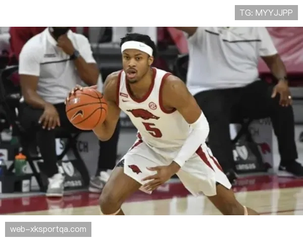 布里奇斯无球跑动制造空位，3D价值再获验证